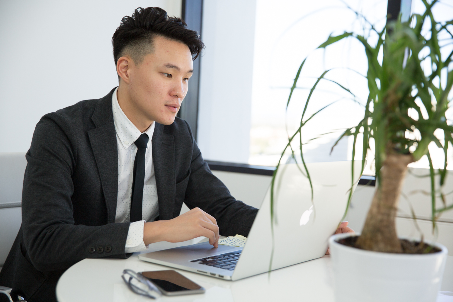 9 Ways You Could Be Undermining Your Professional Credibility